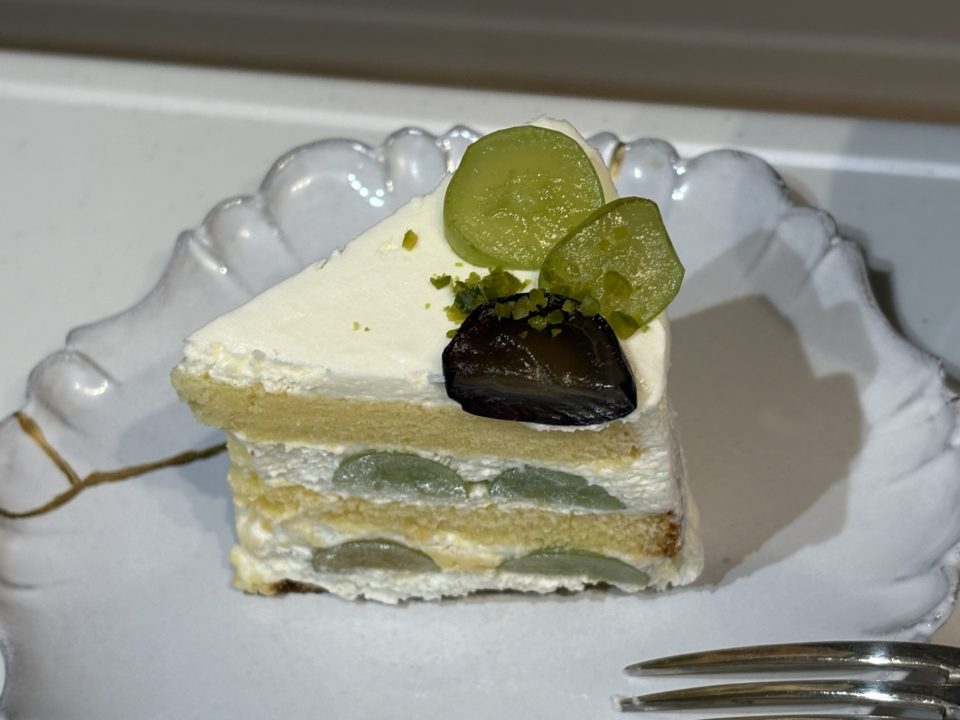 ★spoon(スプーン)さんの限定メニュー「シャインマスカットのショートケーキ」をテイクアウト@鹿児島県鹿児島市