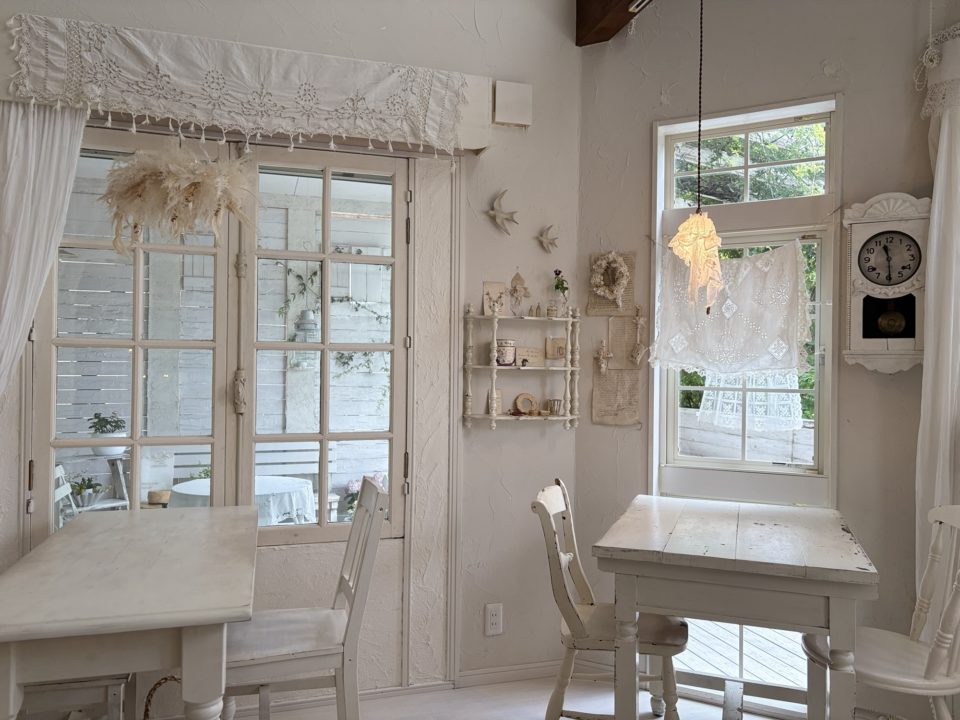 ★「frill(フリル)」名前の通りのかわいいフランスアンティークインテリアが好みのカフェ!@鹿児島県鹿児島市