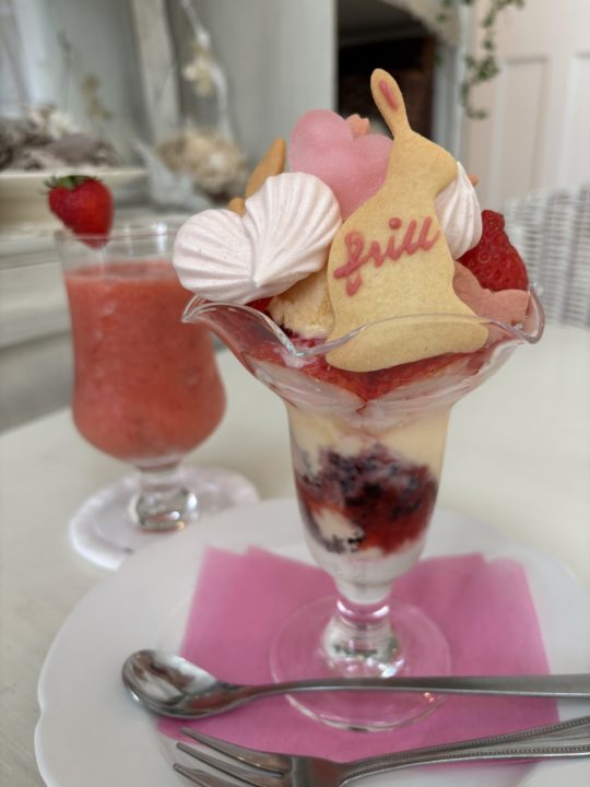 ★「frill(フリル)」限定メニュー いちごのパフェ&ジュースに、チェリーのパンナコッタまで堪能@鹿児島県鹿児島市坂之上