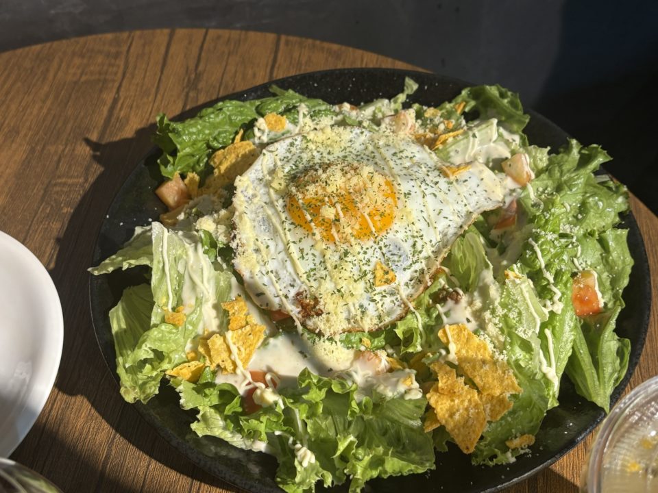 ★「Ao.Hostel＆Cafe LOUNGE」シャインマスカットパフェ＆クインニーナフロート＆パッションサイダー＆タコライス＠熊本県人吉市のカフェ