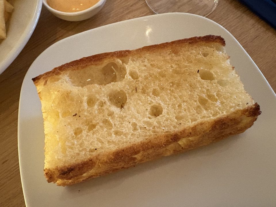 ★フランスの伝統菓子「フラン」と「ハリッサマヨネーズ」のフレンチフライポテト、はちみつのフォカッチャも美味しい!「フロントーサ(Frontosa)」@鹿児島