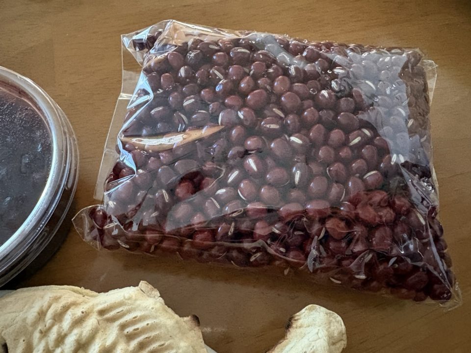 ★1月限定!絶品!たい焼き販売!「甘味ゆい(たいやきやゆい)」@東京都国立市 小豆も買っちゃうよね~