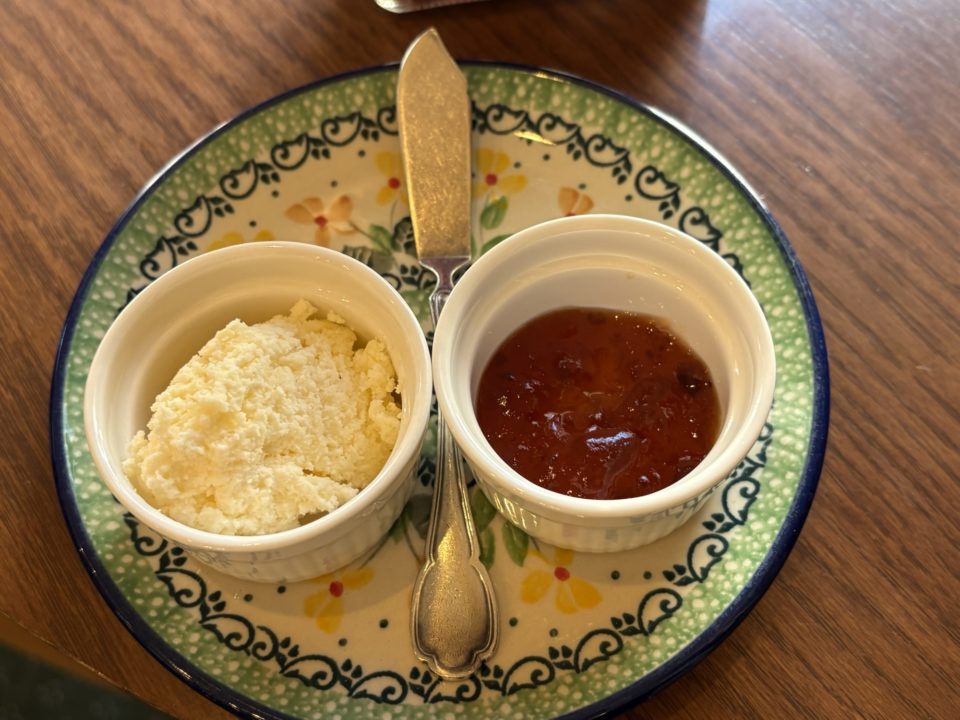 吉祥寺の「ムレスナティー東京」でスコーンフリー&ムレスナティーフリーを堪能!食べ放題メニューでお腹いっぱい!