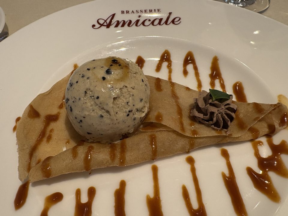 キャラメルブールサレ、蕎麦の花ハチミツ＆トリュフのアイスクリームクレープ！ランチメニュー差額でも食べたい！ブラッスリーアミカル（brasserie amicale）＠東京都立川市