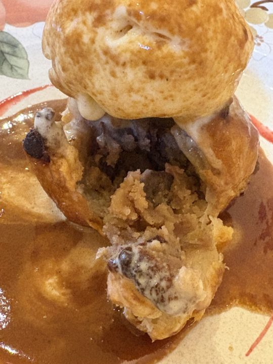 月替わりランチメニュー・霧島ひなもりポークの厚切りステーキ・和栗のパイ包み「ビストロメイクマ（BISTRO MEIKUMA）」@鹿児島県鹿児島市