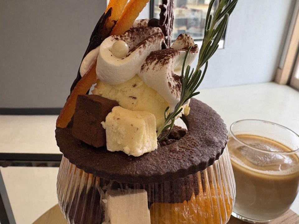 ★バレンタインの季節に食べた限定メニュー!チョコレートのパフェ「Ten coffee and bake(テンコーヒーアンドベイク)」@宮城県多賀城市