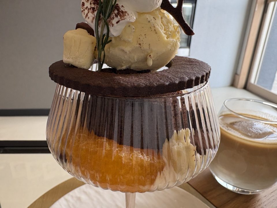★バレンタインの季節に食べた限定メニュー!チョコレートのパフェ「Ten coffee and bake(テンコーヒーアンドベイク)」@宮城県多賀城市