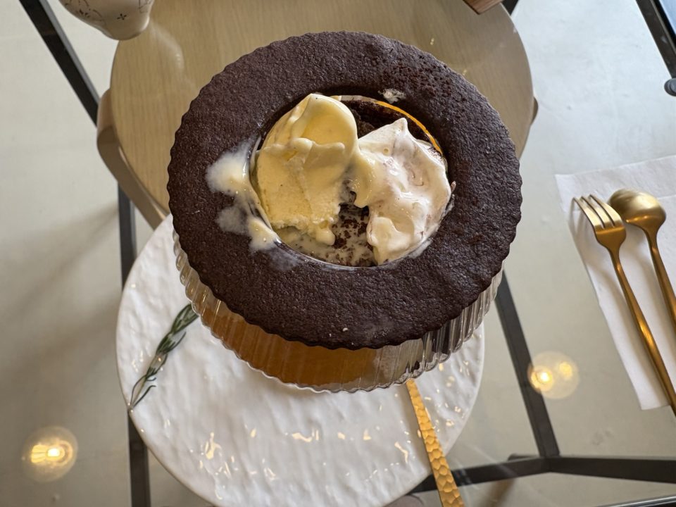 ★バレンタインの季節に食べた限定メニュー!チョコレートのパフェ「Ten coffee and bake(テンコーヒーアンドベイク)」@宮城県多賀城市