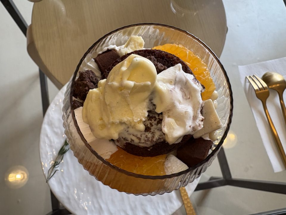 ★バレンタインの季節に食べた限定メニュー!チョコレートのパフェ「Ten coffee and bake(テンコーヒーアンドベイク)」@宮城県多賀城市