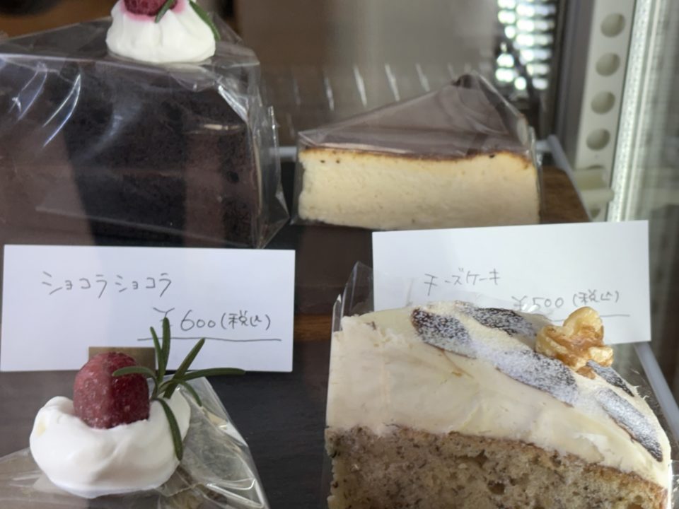 平日限定ランチメニュー＆ケーキ「コーヒーとおやつの店 andMore（アンドモア）」@宮城県塩竃市