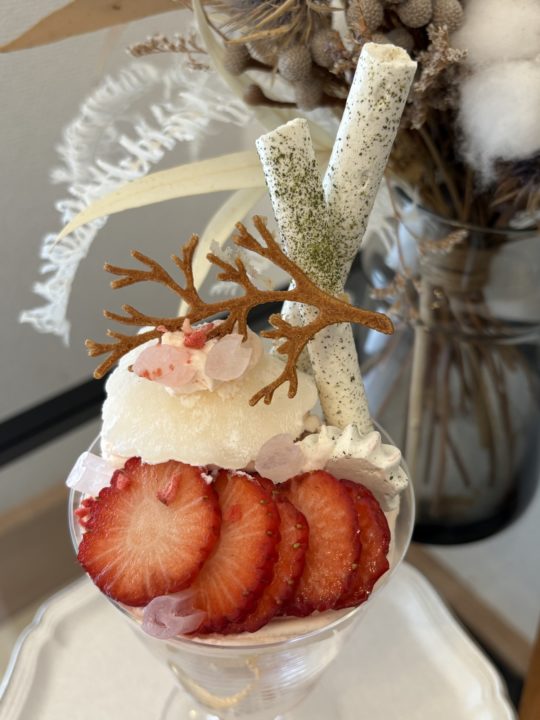 ★桜と苺のスフレどら焼き風パフェ「Ten coffee and bake（テンコーヒーアンドベイク）」＠宮城県多賀城市 3月