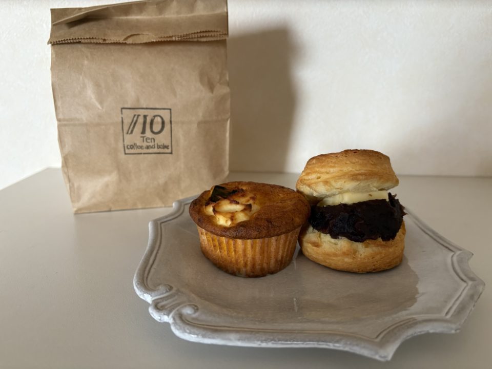 かぼちゃとクリームチーズのマフィン・あんバターサンドスコーン「Ten coffee and bake（テンコーヒーアンドベイク）」＠宮城県多賀城市