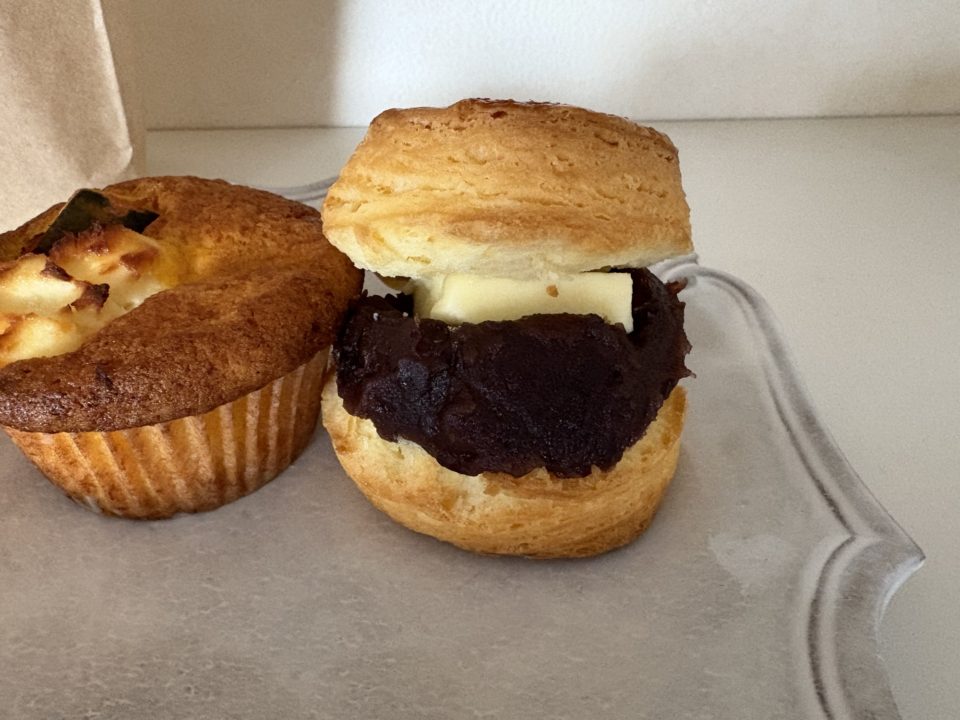 かぼちゃとクリームチーズのマフィン・あんバターサンドスコーン「Ten coffee and bake（テンコーヒーアンドベイク）」＠宮城県多賀城市