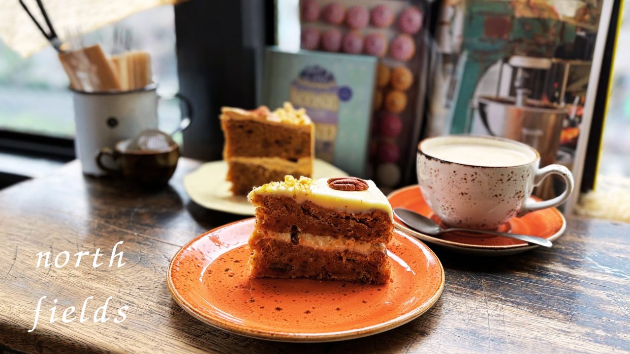 キャロットケーキ・コーヒーとくるみのケーキ・ホットチャイ Northfields（ノースフィールズ）@宮城県仙台市