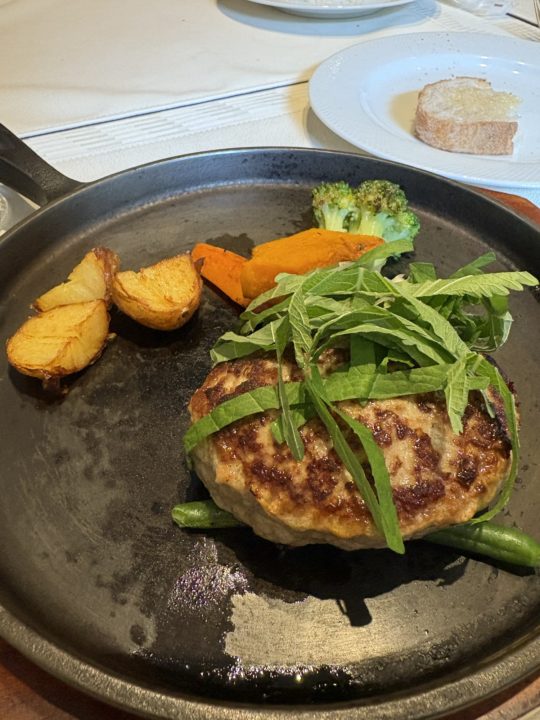 地元の大人気店 グリルダイナー（GRILL DINER)／いろいろ食べられるランチメニューを堪能 鹿児島 天文館