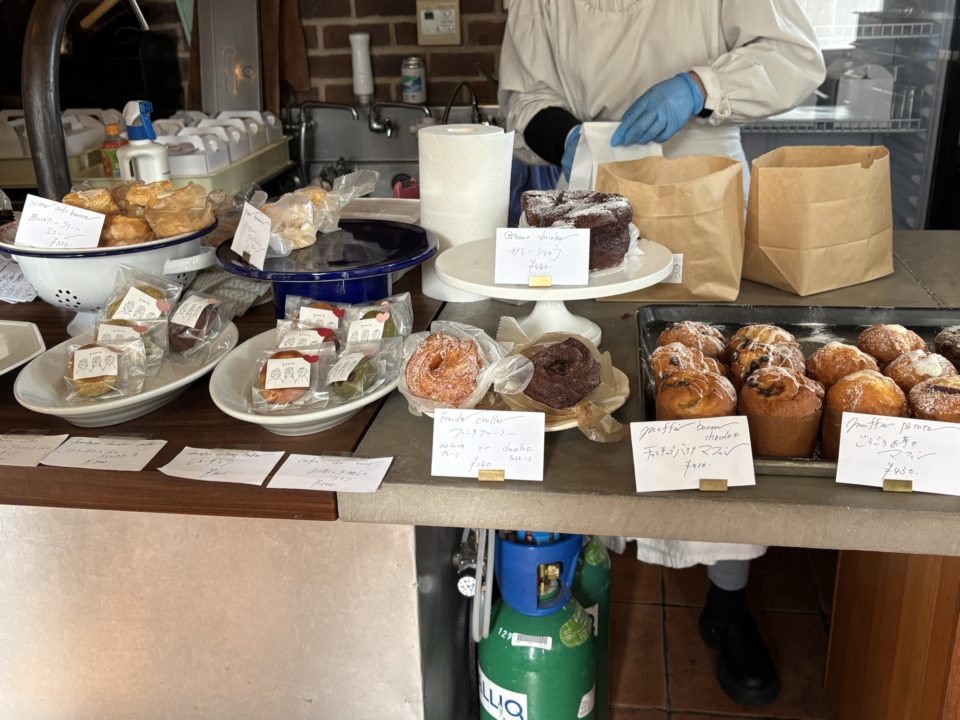 当日分タルトセット/geenie菓子店(ジーニー)@鹿児島 名山 いちご・ショコラモンブラン・バナナ・りんごのタルト バレンタインクッキーバッグも