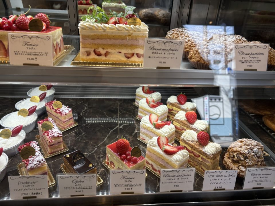 サバランバニーユ・ロレーヌ・ポンヌフ／PATISSERIE LAISSEZ VIBRER（パティスリーレセヴィブレ）」＠宮城県仙台市 VIRON・オーボンビュータン出身パティシエのお店 ケーキ 焼き菓子