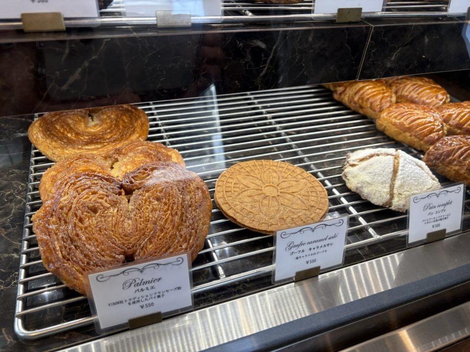 サバランバニーユ・ロレーヌ・ポンヌフ／PATISSERIE LAISSEZ VIBRER（パティスリーレセヴィブレ）」＠宮城県仙台市 VIRON・オーボンビュータン出身パティシエのお店 ケーキ 焼き菓子