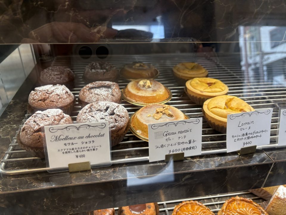 サバランバニーユ・ロレーヌ・ポンヌフ／PATISSERIE LAISSEZ VIBRER（パティスリーレセヴィブレ）」＠宮城県仙台市 VIRON・オーボンビュータン出身パティシエのお店 ケーキ 焼き菓子