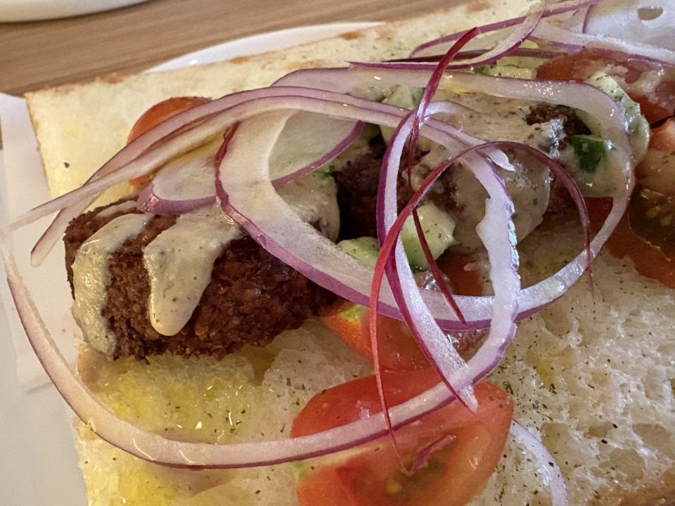 ファラフェルサンド＆たまごサンドと、フォカッチャ以外もおいしい！／フロントーサ（Frontosa）@鹿児島 カフェ 2月 ペリエ