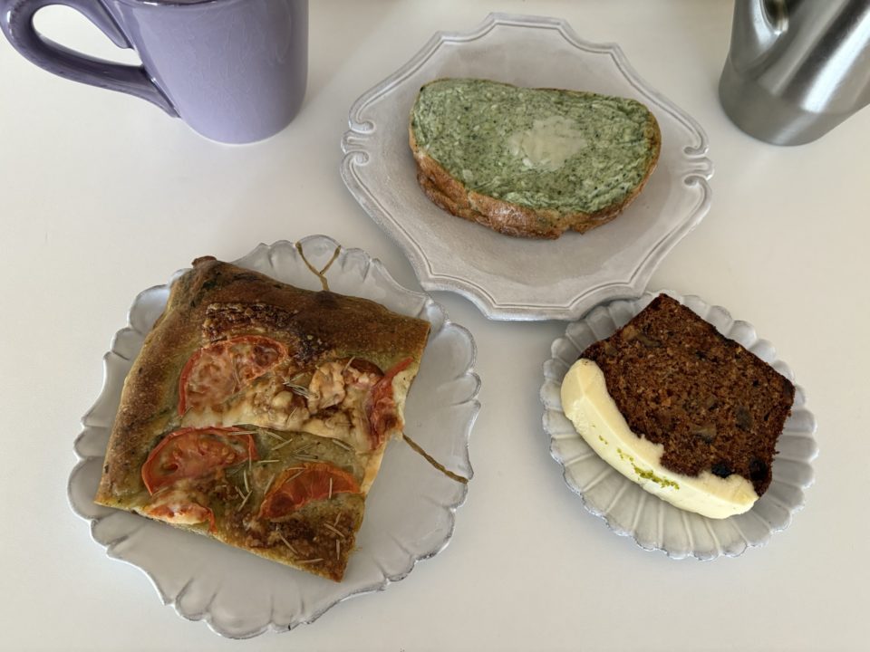 トマトとチーズのフォカッチャ・みどりのクロックムッシュ・キャロットケーキ／BABEL858（バベル858）@宮城県仙台市 パン屋 おすすめ オススメ