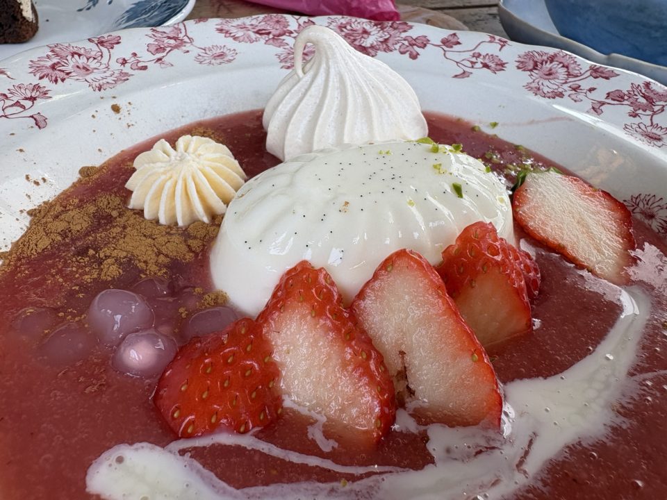 季節限定いちごのスープ・カフェショコラ・紅茶／spoon（スプーン）@鹿児島県鹿児島市 ケーキ