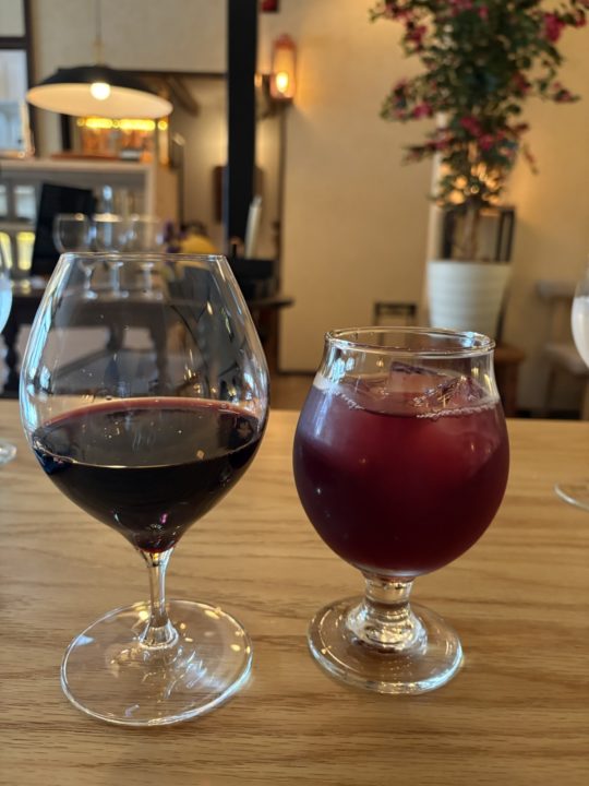 夫もお気に入りの落ち着いたカフェ 大人の空間/フロントーサ(Frontosa)@鹿児島 グラスワイン フォカッチャマルゲリータ たまごサンド ボネ ケーキ スイーツ 3月